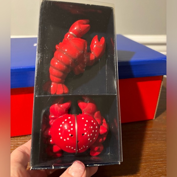 Sonoma Lobster & Crab Salt & Pepper Shaker - NWT So cute! - Picture 4 of 9